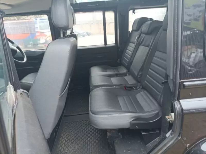 Land Rover Defender   - 2011
