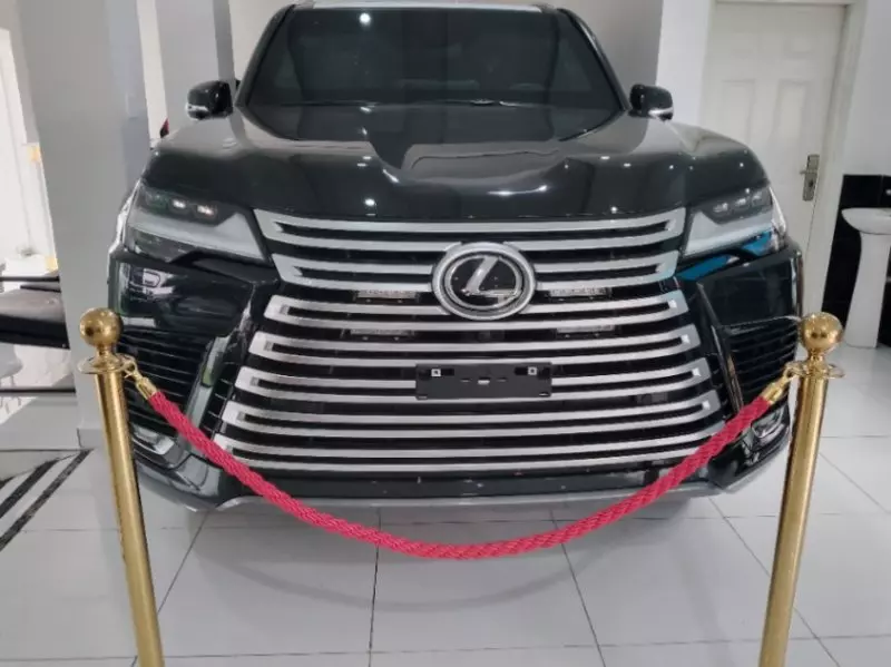 Lexus LX 600   - 2024