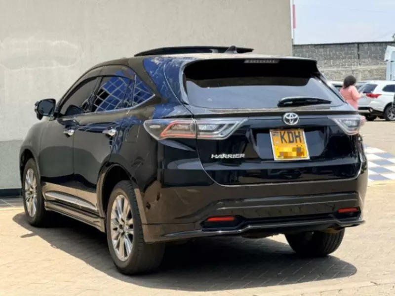 Toyota Harrier   - 2015