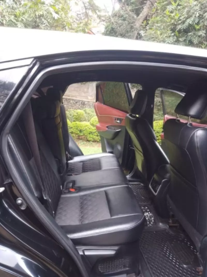 Toyota Harrier   - 2014