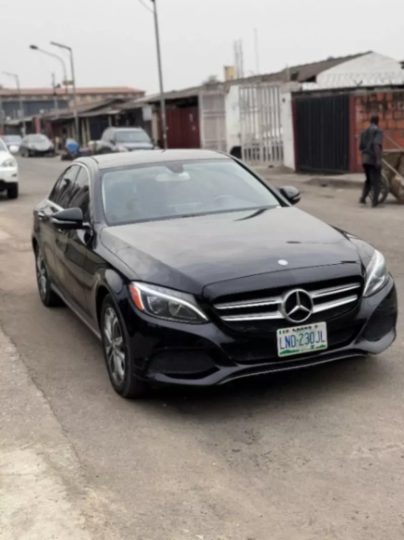 Mercedes-Benz C 300   - 2015
