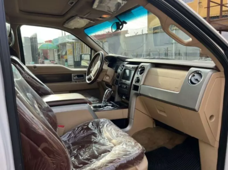 Ford F-150   - 2011