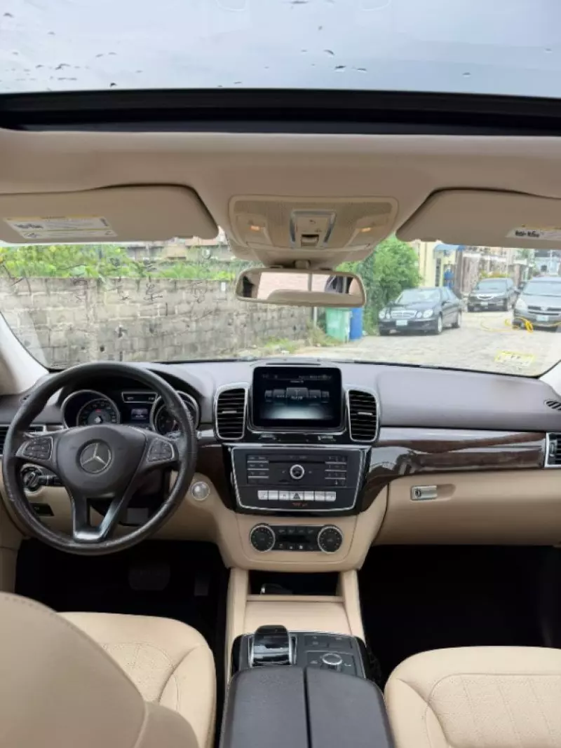 Mercedes-Benz GLE-Class   - 2017