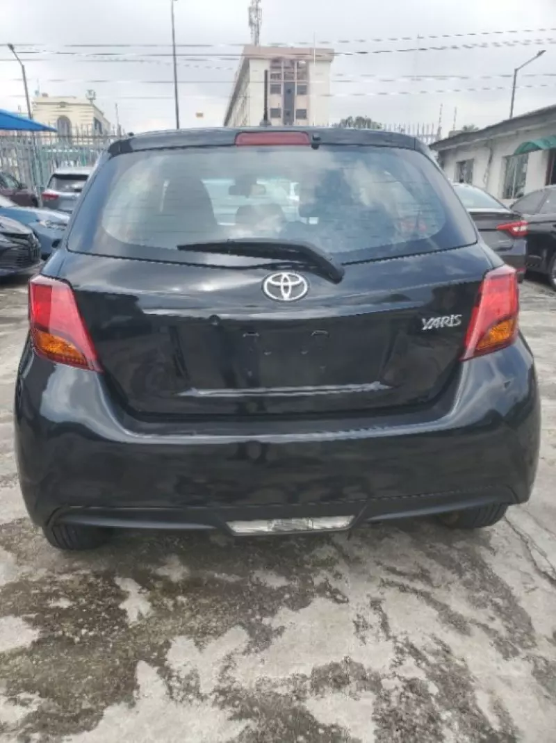 Toyota Yaris   - 2017