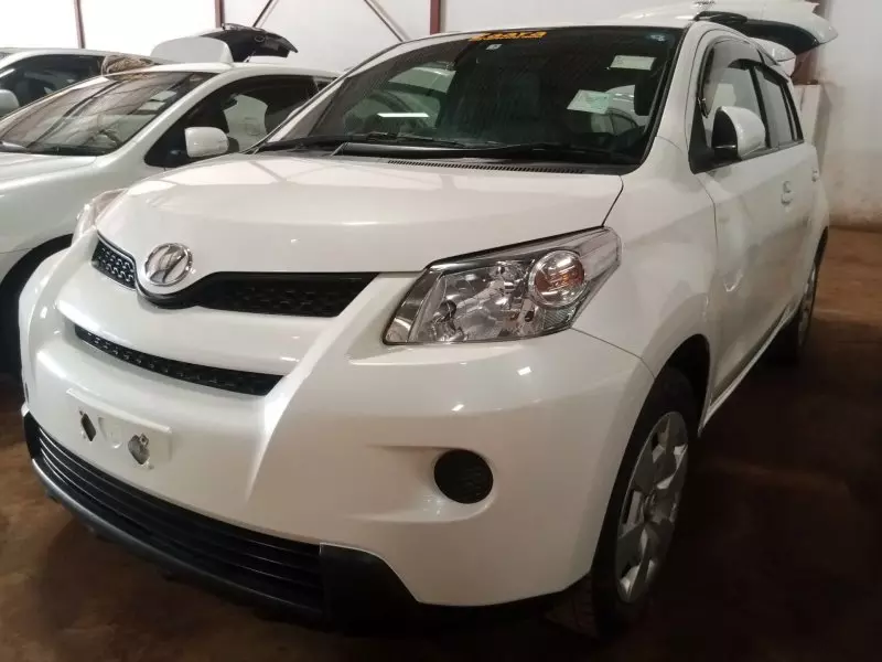 Toyota Ist    - 2009