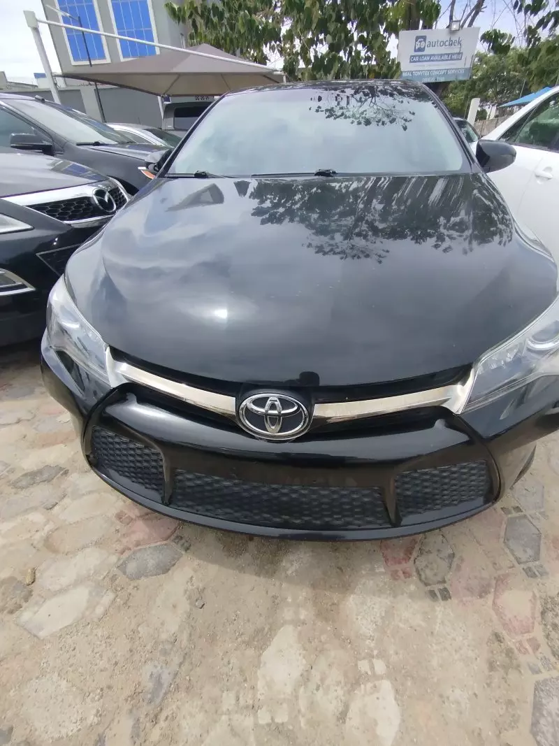 Toyota Camry   - 2015