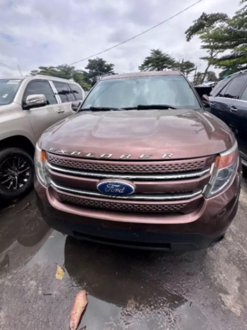 Ford Explorer   - 2014
