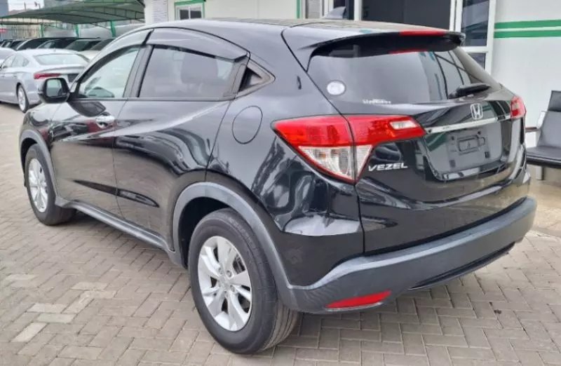 Honda Vezel    - 2018