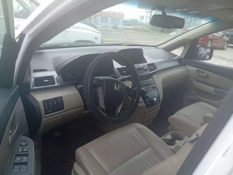 Honda Odyssey   - 2012