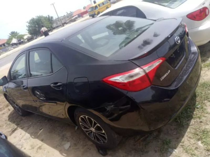 Toyota Corolla Sport   - 2016