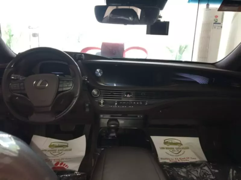 Lexus LS 500   - 2019