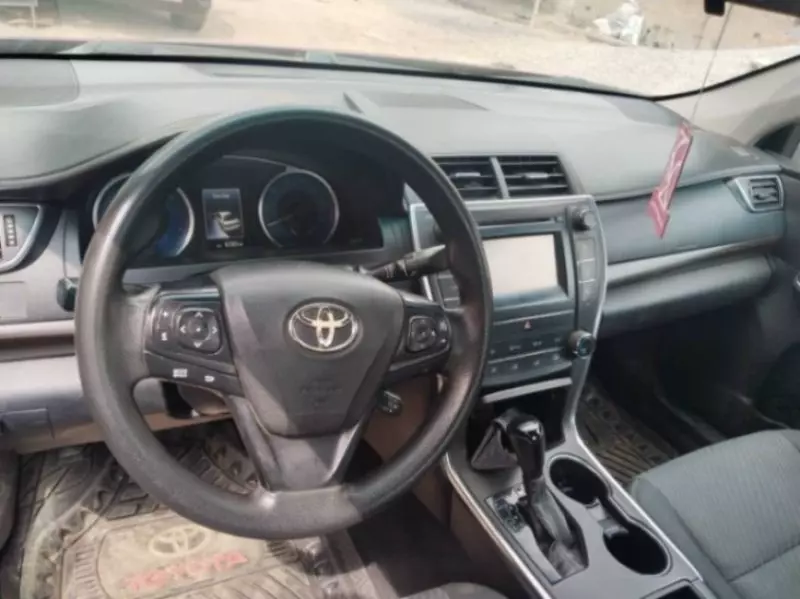 Toyota Camry - 2016
