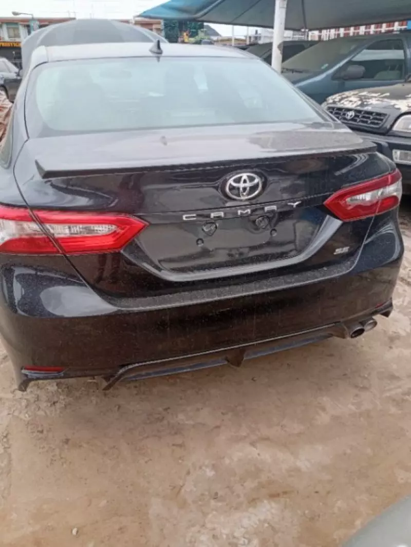 Toyota Camry   - 2019