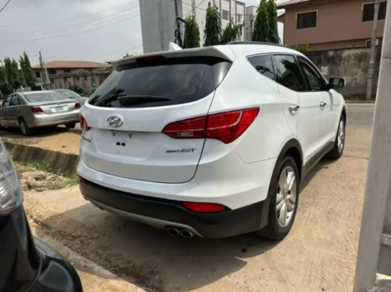 Hyundai Santa Fe Sport   - 2014