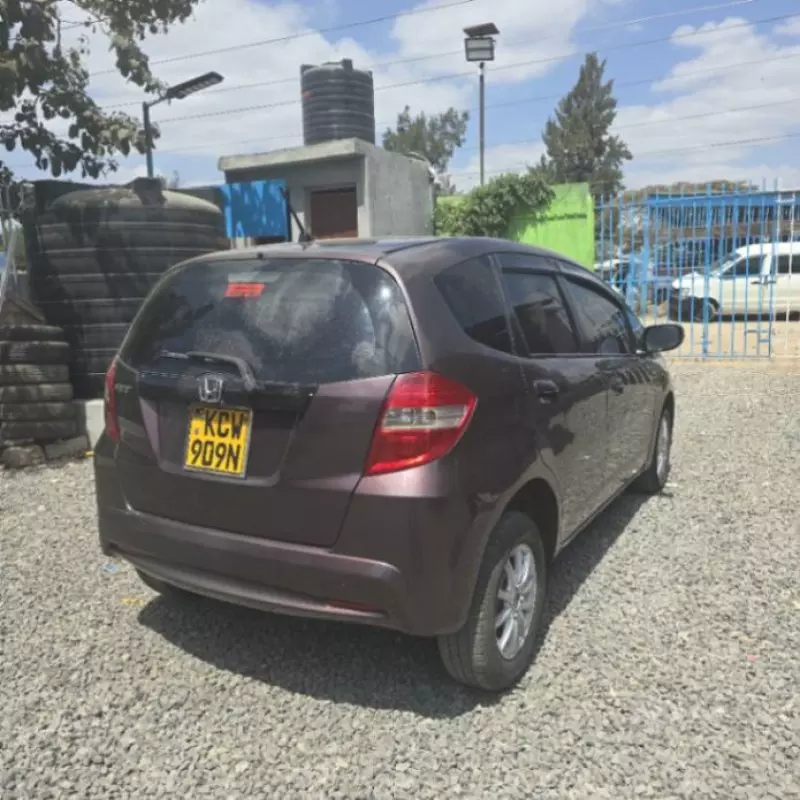 Honda Fit   - 2013