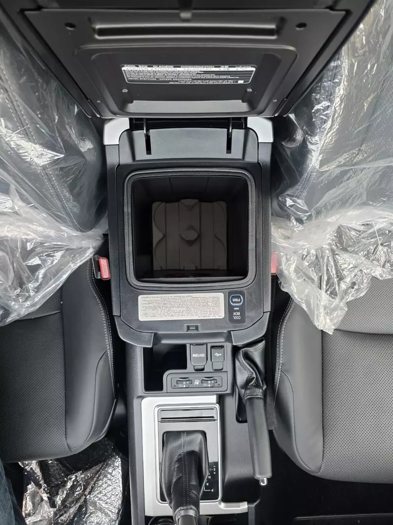 Toyota Landcruiser Prado   -
