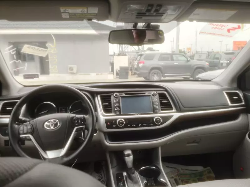 Toyota Highlander   - 2014