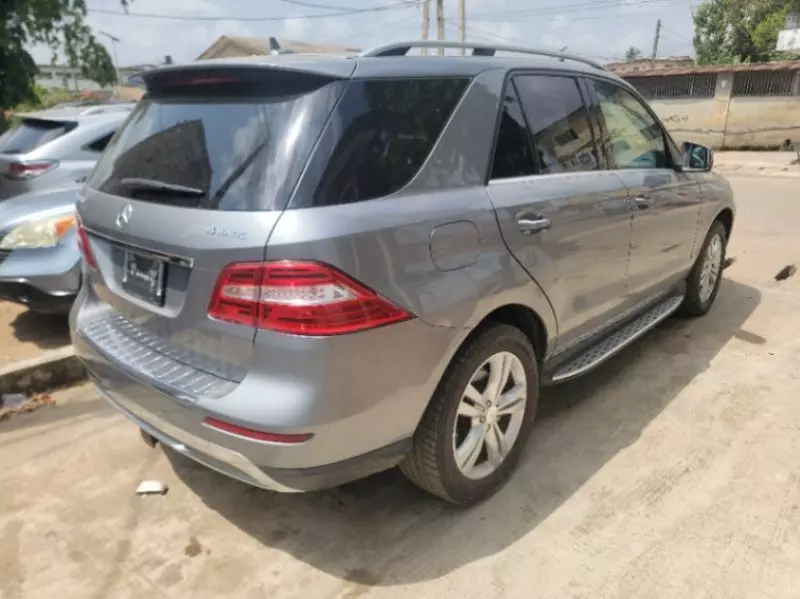 Mercedes-Benz ML-Class - 2012