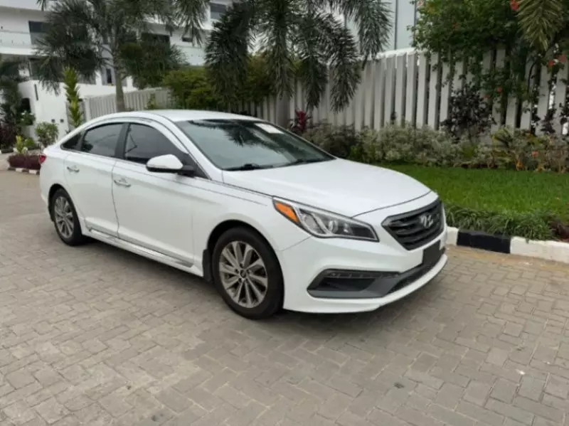 Hyundai Sonata   - 2016