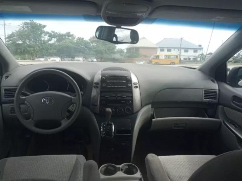 Toyota Sienna   - 2006