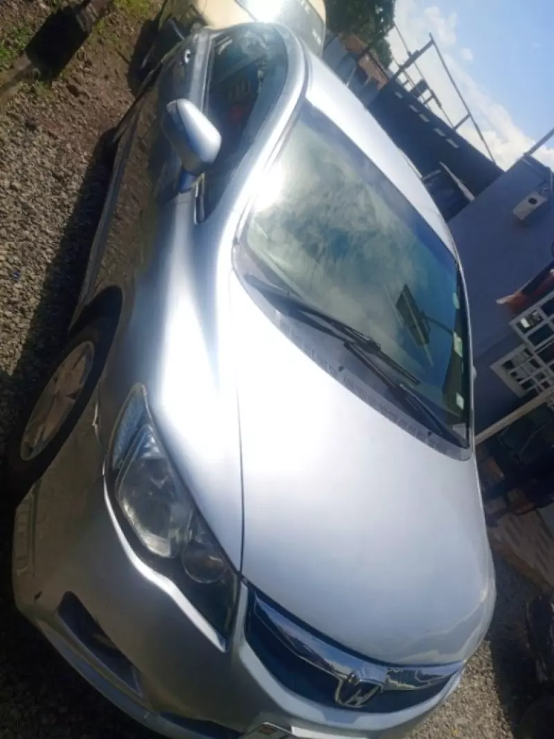 Honda Civic   - 2010