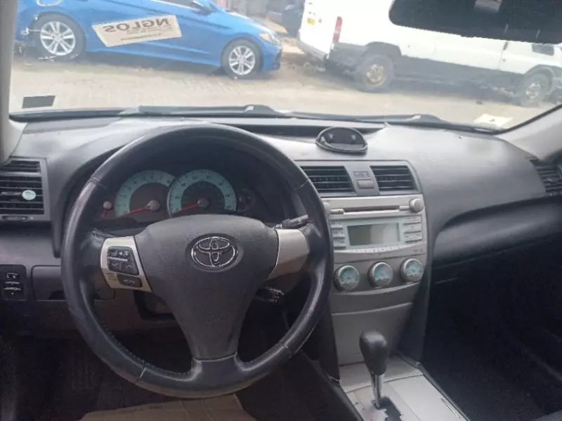 Toyota Camry   - 2008