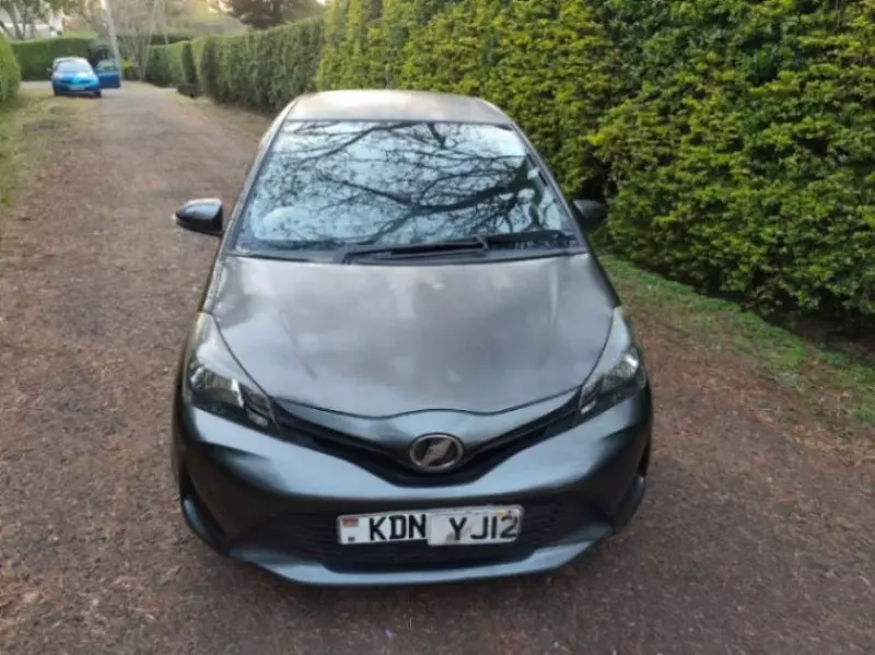 Toyota Vitz   - 2016