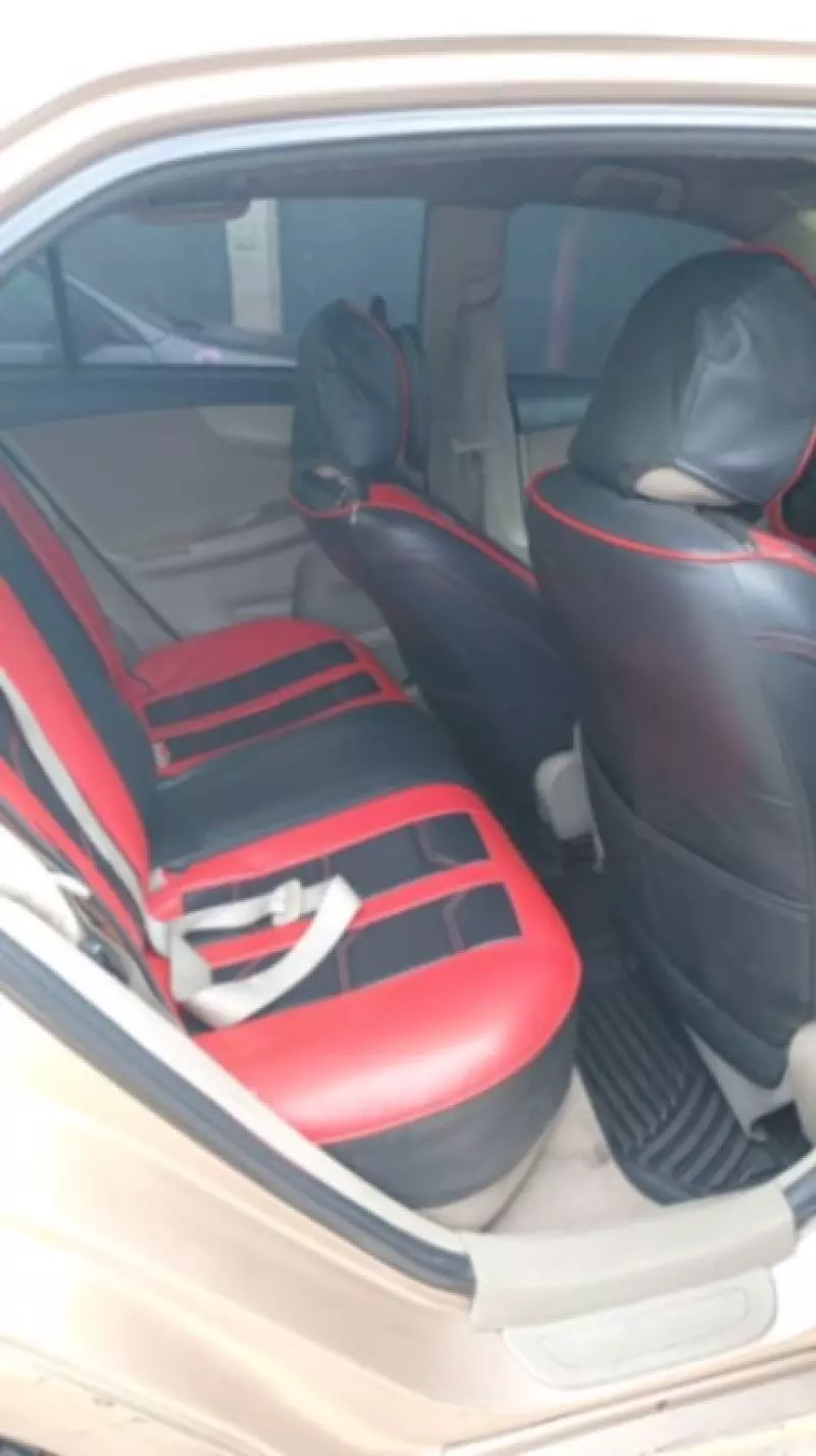Toyota corolla   - 2013