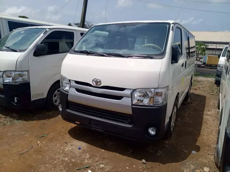 Toyota Hiace   - 2008