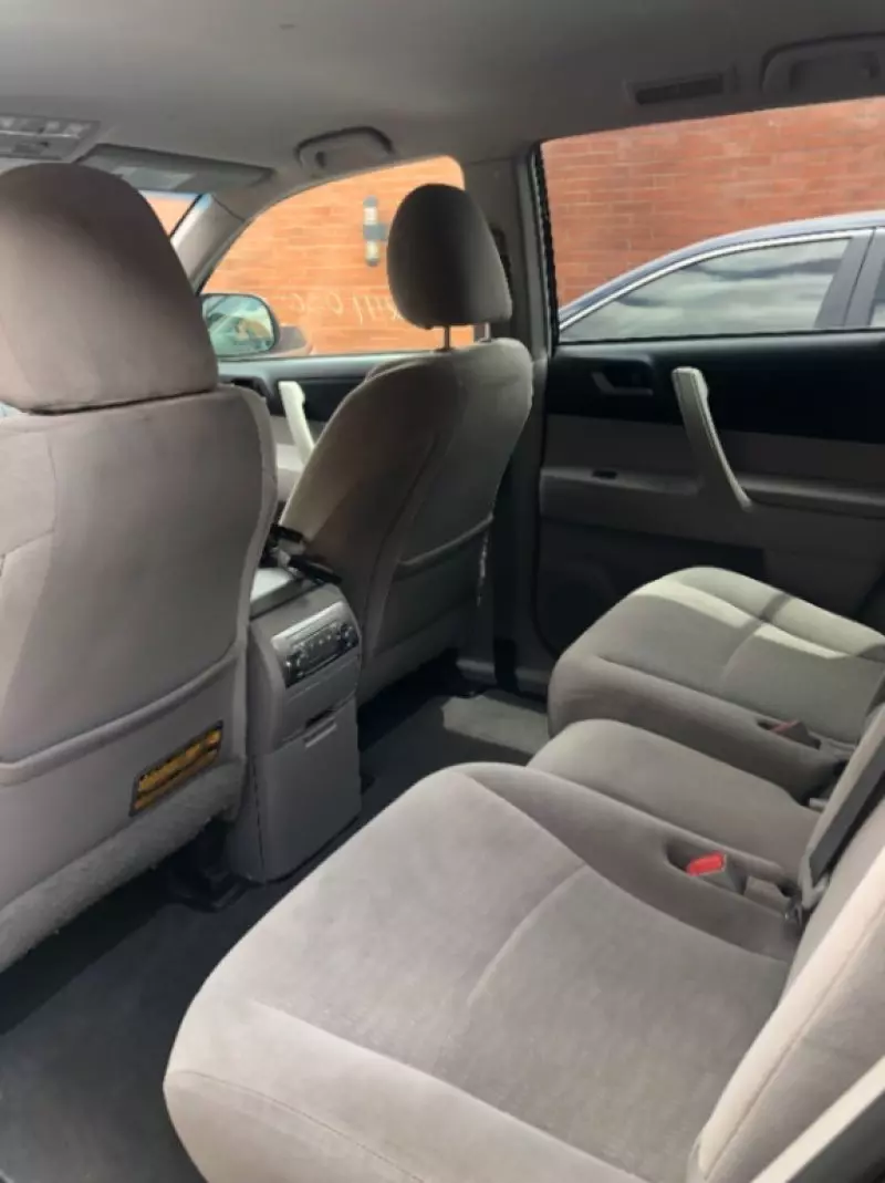 Toyota Highlander   - 2011