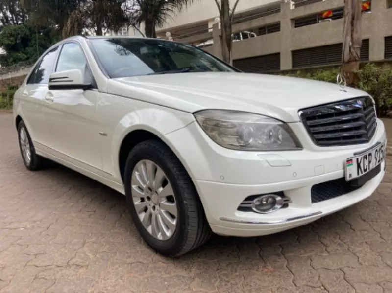 Mercedes-Benz C 200   - 2010