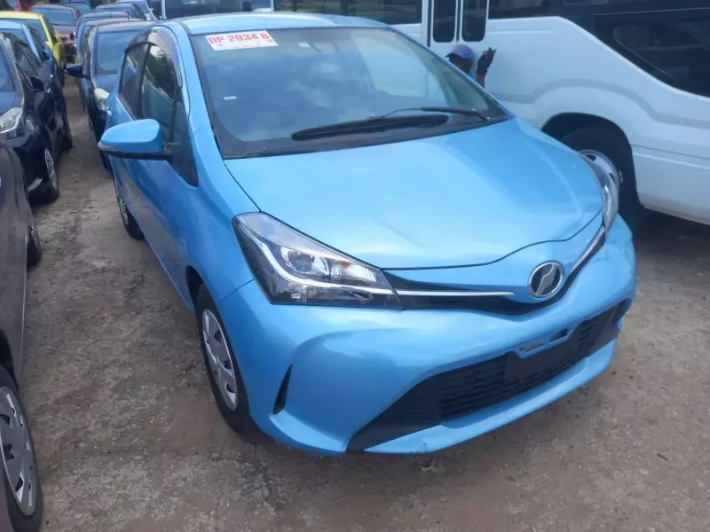 Toyota Vitz   - 2015