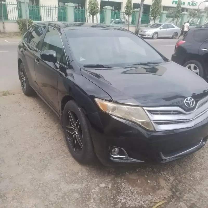 Toyota Venza   - 2011