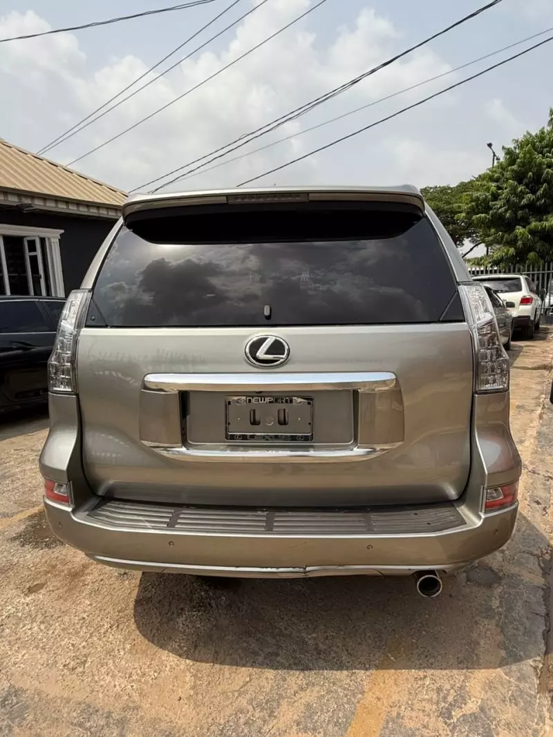 Lexus GX 460   - 2023