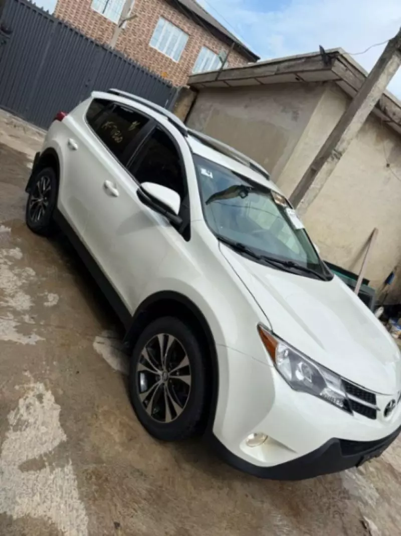 Toyota Rav4   - 2015