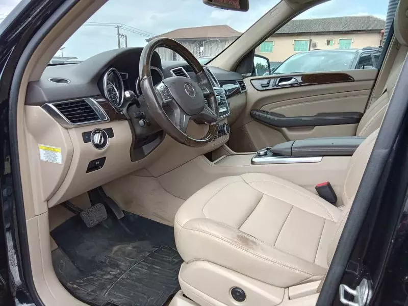 Mercedes-Benz ML 350   - 2012