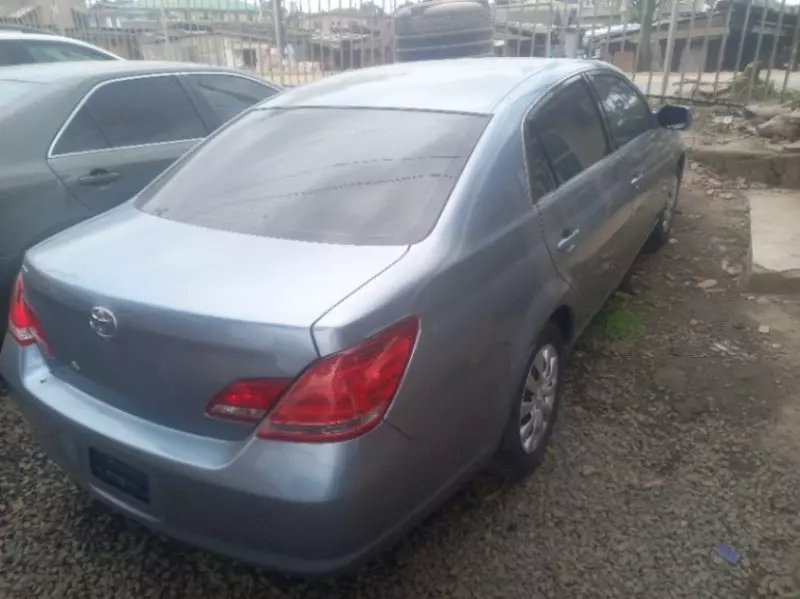 Toyota Avalon   - 2008