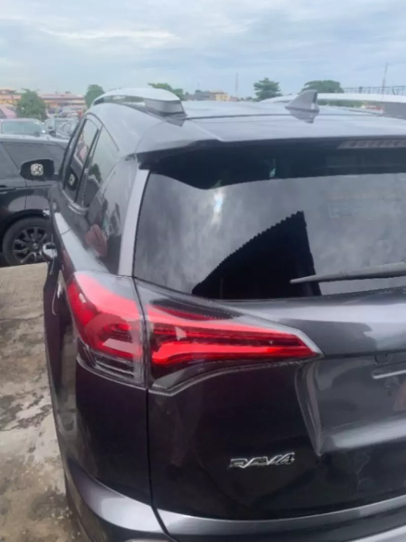 Toyota Rav4   - 2016