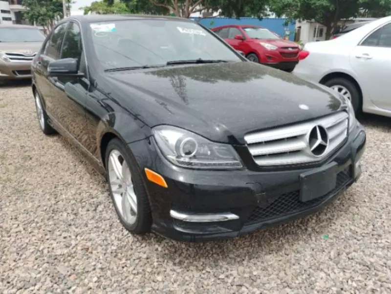 Mercedes-Benz C 300   - 2013