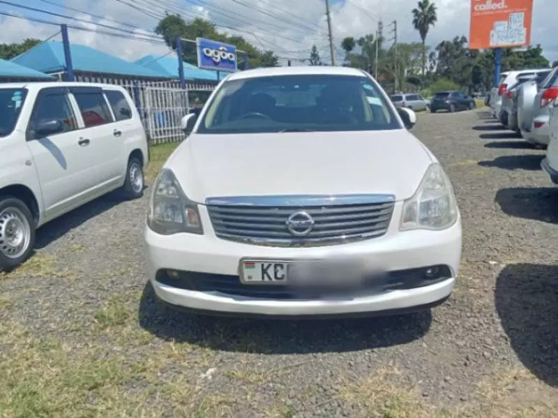 Nissan Bluebird   - 2008