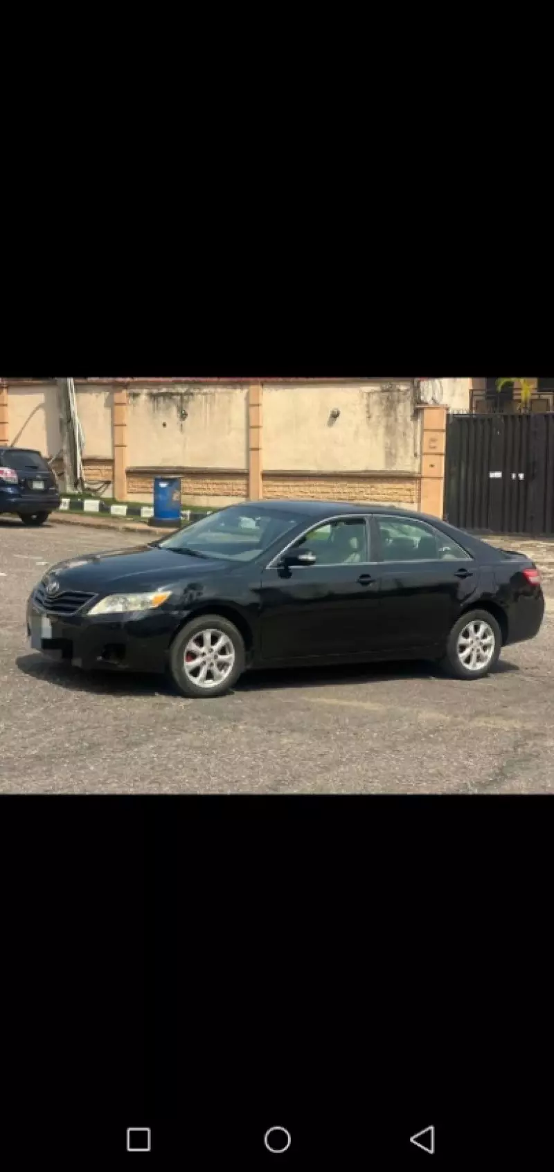 Toyota Camry   - 2010