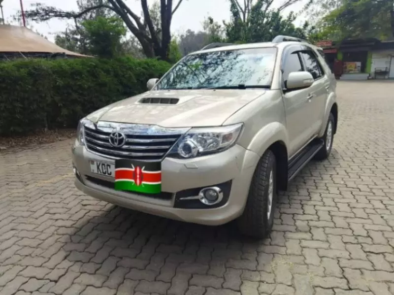 Toyota Fortuner   - 2014