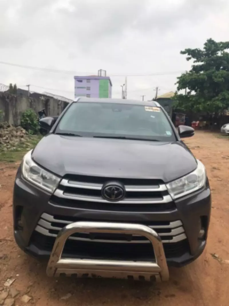 Toyota Highlander   - 2018