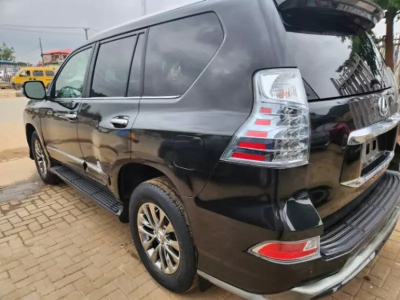 Lexus GX 460   - 2012