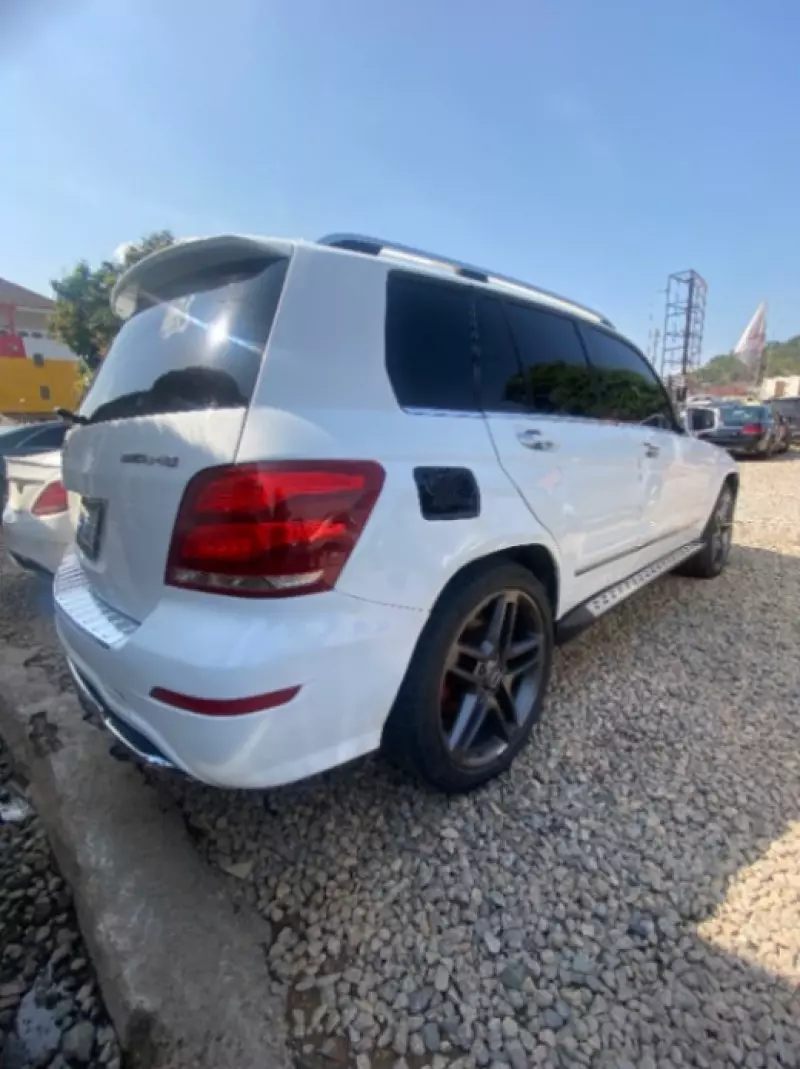 Mercedes-Benz GLK 350   - 2012