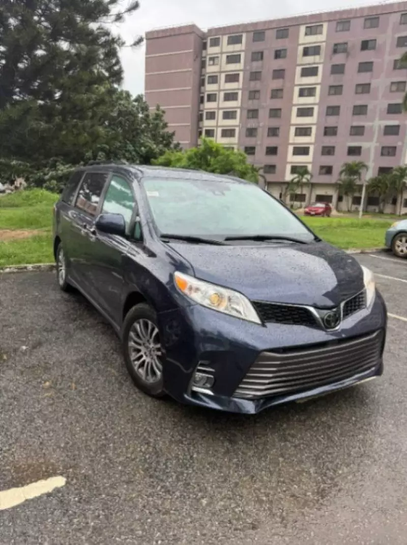 Toyota Sienna   - 2019