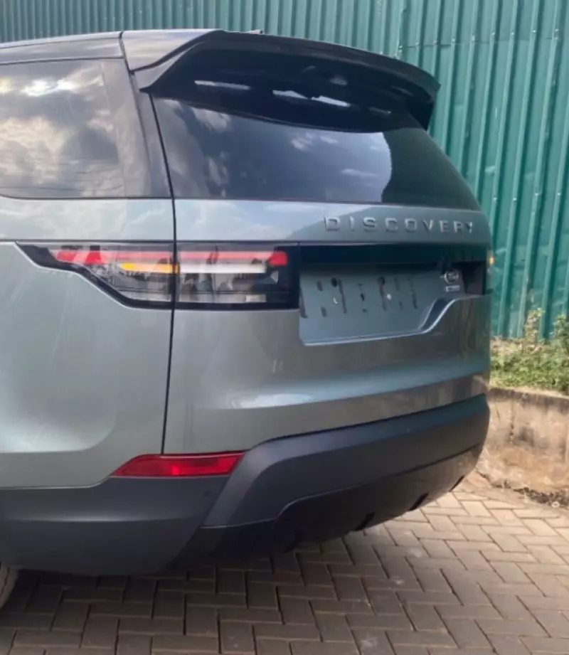 Land Rover Discovery   - 2017