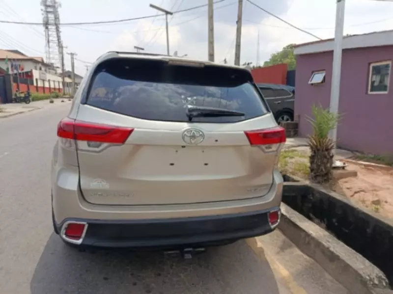 Toyota Highlander - 2014