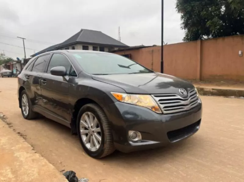 Toyota Venza   - 2010