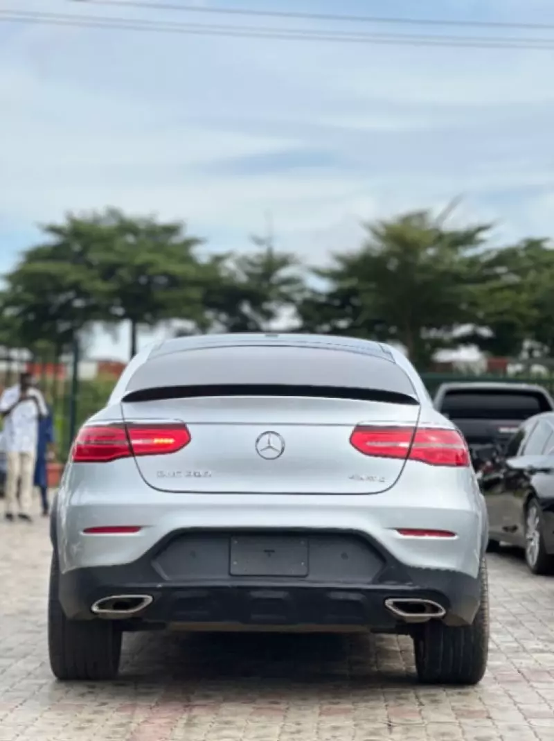 Mercedes-Benz GLC 300   - 2019